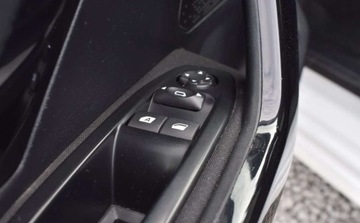 Peugeot 208 I Hatchback 5d Facelifting 1.6 BlueHDi 75KM 2018 Peugeot 208 Peugeot 208 1.6 BlueHDi Active 1.6 Diesel 75KM, zdjęcie 21