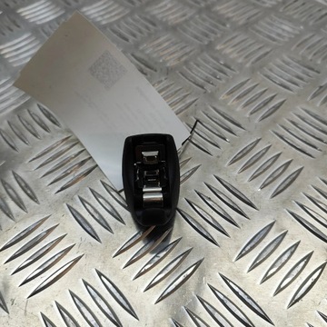 BMW 4 F32 F33 2016 JINÉ DÍLY INTERIÉR VOZIDLA