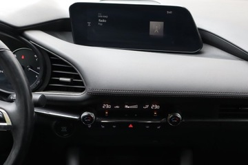 Mazda 3 IV Hatchback  2.0 SKYACTIV-G 150KM 2020 Mazda 3 2.0 Skyactiv-G, Salon Polska, Automat, zdjęcie 12