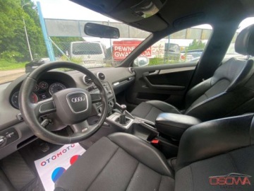 Audi A3 8P Hatchback 3d 2.0 TDI CR 140KM 2011 Audi A3 Sportback 2.0tdi s-Line bi xenon pol skory ledy czarny sufit full, zdjęcie 27