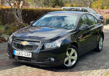 Chevrolet Cruze Sedan 1.8 16V DOHC 141KM 2011 Chevrolet Cruze 1,8 141KM Climatronic PDC Bezwypadkowy Serwis ASO 1.8