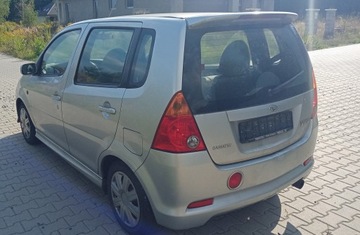 ** DAIHATSU YRV VÍKO KUFRU ZADNÍ + SPOILER