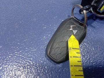 CITROEN DS5 SPÍNACÍ SKŘÍŇKA KLÍČEK 9676427477