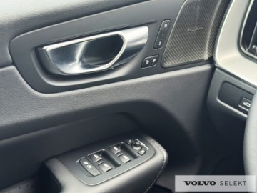 Volvo XC60 II 2025 Volvo XC 60 B5 B AWD Plus Dark | Serwis ASO | Harm, zdjęcie 33