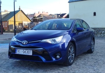 Toyota Avensis III Sedan Facelifting 2015 2.0 D-4D 143KM 2016 Toyota Avensis Salon PLPotwierdzony przebiegZadbanyEkonomiczny 2.0 143KM, zdjęcie 8