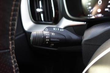 Volvo XC60 II Crossover D3 150KM 2018 Volvo XC 60 R-Design Czujniki park. Tempomat Klima 2strefowa HAK FV23, zdjęcie 24