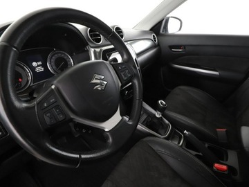 Suzuki Vitara III 2020 Suzuki Vitara mHEV panorama navi kamera grzane, zdjęcie 13