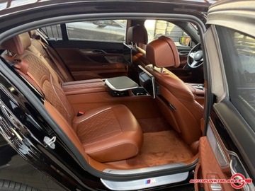BMW Seria 7 G11-G12 Sedan Facelifting 4.4 750i 530KM 2021 BMW Seria 7 750 LI Xdrive Auto Punkt 4.4 Benzyna 530KM, zdjęcie 16