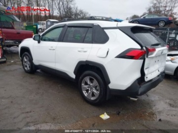 Toyota 2024 Toyota RAV4 2024 Toyota RAV4 XLE AWD (Natl) 2.5 Benzyna 203KM, zdjęcie 3