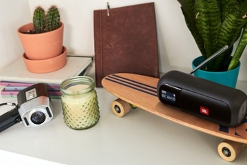 JBL TUNER 2 — портативное DAB+/FM-радио с Bluetooth