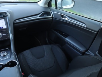 Ford Mondeo V Liftback Facelifting 2.0 EcoBlue 150KM 2020 Ford Mondeo 2.0 EcoBlue, Salon Polska, Serwis ASO, zdjęcie 7