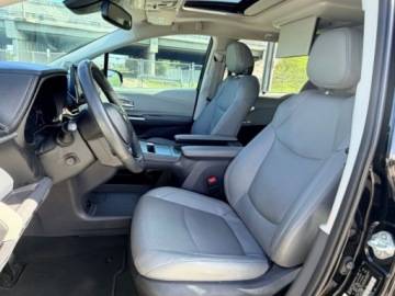 Toyota Sienna III 2023 Toyota Sienna Limited 7-Passenger 2023 2.5 Benzyna 245KM, zdjęcie 9