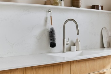 SZCZOTKA DO CZYSZCZENIA BUTELEK SATURATORA WODY WYCIOR DO MYCIA CZARNY