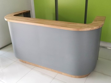 Рецепционная стойка R120 KLEJONKA LED 230x100см