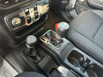 Jeep Wrangler IV Sport 4d Seria 5  2.0 GME Turbo  272KM 2019 Jeep Wrangler Sahara 2.0T 272KM 4x4 2019r. Hardtop, zdjęcie 20