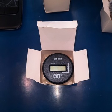 СЧЕТЧИК ЧАСОВ МОТОРА CAT Caterpillar Часы работы по запросу
