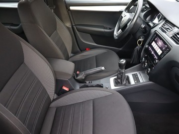 Skoda Octavia III Liftback Facelifting 1.6 TDI 115KM 2019 Skoda Octavia 1.6 TDI, Salon Polska, Klima, zdjęcie 8