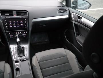 Volkswagen Golf VII Variant Facelifting 1.6 TDI-CR DPF BMT 115KM 2018 VW Golf 1.6 TDI, Automat, Navi, Klima, zdjęcie 7