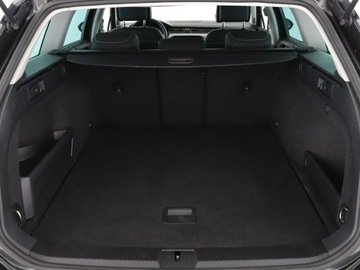 Volkswagen Passat B8 GTE Variant 1.4 TSI Plug-In-Hybrid 218KM 2019 Volkswagen Passat 1.4GTE Automat Navi ACC Virtual, zdjęcie 19