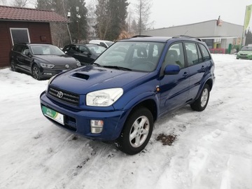 Toyota RAV4 II 2.0 16V D-4D 116KM 2003 Toyota RAV 4 II 2.0 D-4D 116 Ps 4X4, zdjęcie 2