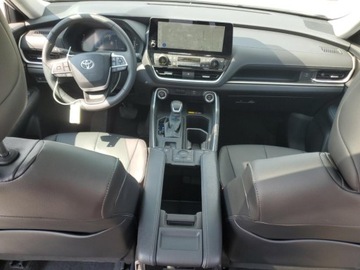 Toyota 2024 Toyota Grand Highlander XLE 2024 2.4l 2.4 Benzyna 265KM, zdjęcie 8