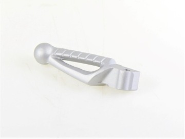 PODNÓŻEK PASAŻERA LEWY 58266S010000