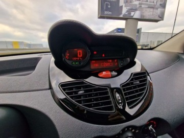 Renault Twingo II Hatchback 3d 1.2 16v 75KM 2011 Renault Twingo 1.2 75Ps Panorama Pol skory Alu Czarny 1.2 Benzyna 75KM, zdjęcie 13