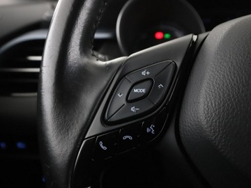 Toyota C-HR I Crossover Facelifting 1.8 Hybrid 122KM 2020 Toyota C-HR Hybryda Automat Kamera cofania, zdjęcie 30