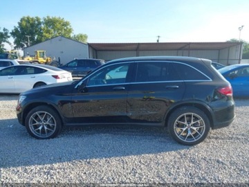 Mercedes GLC C254/X254 2022 Mercedes-Benz GLC 300 4Matic 2022 2.0l 2.0 Benzyna 255KM, zdjęcie 2