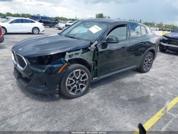 BMW X2 U10 2025 BMW X2 2025 BMW X2 xDrive28i Sports Activity Coupe 2.0 Benzyna 241KM, zdjęcie 2