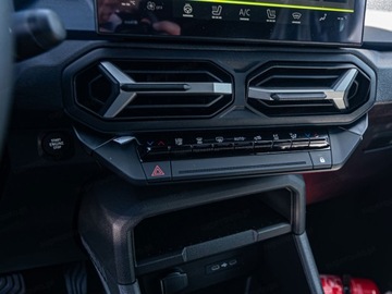 Dacia Bigster 1.2 TCe 140KM 2025 Od ręki - Expression LPG 1.2 TCe mHEV 140KM / Pakiet Easy, Zimowy Plus, zdjęcie 7