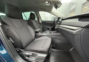 Skoda Octavia IV Kombi 2.0 TDI 115KM 2021 Skoda Octavia Po duzym serwisie AmbitionPakiety, LED, Tempom, Kamera, Salo, zdjęcie 16