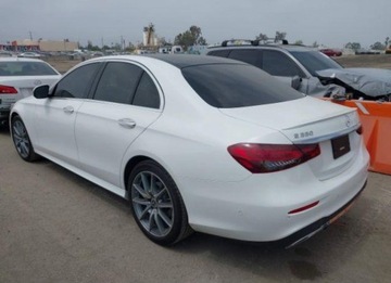 Mercedes Klasa E W213 2022 Mercedes-Benz Klasa E 2022, 2.0L, od ubezpieczalni 2.0 Benzyna 255KM, zdjęcie 7