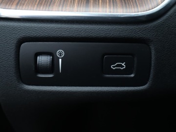 Volvo XC60 II Crossover D4 190KM 2019 Volvo XC60 D4, Salon Polska, Serwis ASO, 187 KM, zdjęcie 16