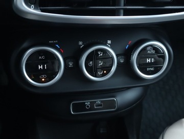 Fiat 500X Crossover 1.6 E-Torq 110KM 2017 Fiat 500X 1.6 E.torQ, Salon Polska, Serwis ASO, zdjęcie 12