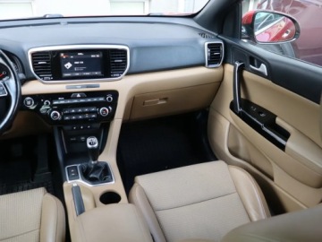 Kia Sportage IV SUV Facelifting 1.6 GDI 132KM 2018 Kia Sportage 1.6 GDI, Salon Polska, Serwis ASO, zdjęcie 7