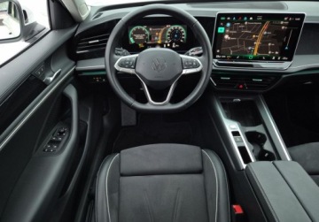 Volkswagen Passat B8 Variant Facelifting 1.5 TSI EVO 150KM 2025 Volkswagen Passat 1.5eTSI 150KM DSG Business ACC HAK Kamera360 Climatronic, zdjęcie 17