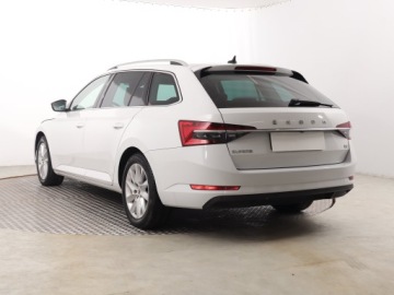 Skoda Superb III Kombi Plug-In Hybrid 1.4 TSI Plug-In-Hybrid 218KM 2020 Skoda Superb iV 1.4 TSI PHEV, Salon Polska, zdjęcie 3