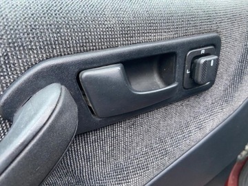 Volkswagen Passat B3 Sedan 2.0 115KM 1990 Volkswagen Passat Volkswagen Passat B3 Automat Sedan Welur Bordo Super Sta, zdjęcie 35