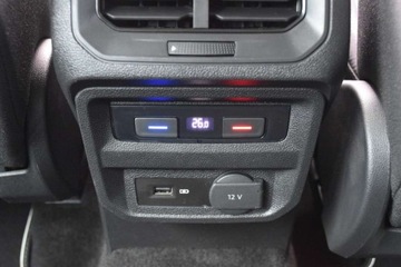 Volkswagen Tiguan II SUV 2.0 TDI 190KM 2019 Volkswagen Tiguan SalonPL 2.0 TDI 190KM DSG 4x4 R-Line DCC Pakiety LED TOP, zdjęcie 38