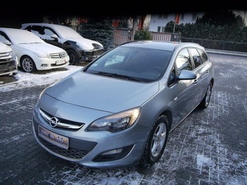 Opel Astra J Sports Tourer Facelifting 1.6 CDTI ecoFLEX 110KM 2015 Opel Astra 1.6 Salon Polska stan b.dobry Gwarancja, zdjęcie 3