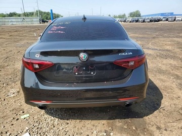 Alfa Romeo Giulia II Sedan Facelifting 2.0 Turbo 280KM 2022 Alfa Romeo Giulia 2022 2.0l 2.0 Benzyna 280KM, zdjęcie 2