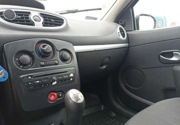 Renault Clio III Hatchback 5d 1.2 i 16V 75KM 2010 Renault Clio Renault Clio, zdjęcie 9
