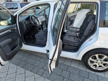 Volkswagen Touran II 1.6 TDI 105KM 2014 Volkswagen Touran 1.6 105 Km Klimatronik, zdjęcie 7