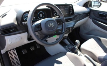 Hyundai Bayon SUV 1.0 T-GDI 100KM 2022 Hyundai Bayon Kupuj Taniej. Auto jak nowe. Benzyna 100KM, zdjęcie 8