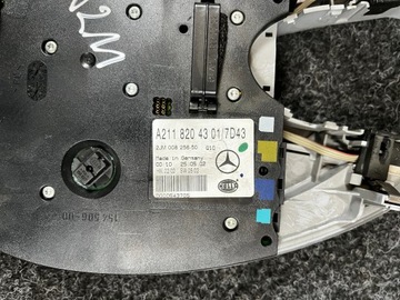 LAMPA KABINY OSVĚTLENÍ POLSTROVÁNÍ MERCEDES W211 A2118204301