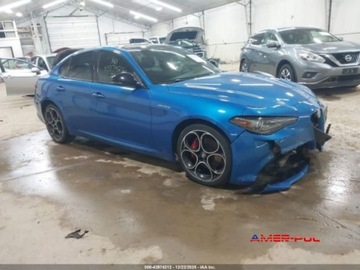 Alfa Romeo Giulia II Sedan Facelifting 2.0 Turbo 280KM 2022 Alfa Romeo Giulia 2022 r., 2,0L VELOCE AWD 2.0 Benzyna 280KM, zdjęcie 2