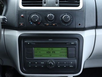 Skoda Fabia II Hatchback 1.4 TDI 80KM 2009 Skoda Fabia 1.4 TDI, HAK, Klima,ALU, zdjęcie 11