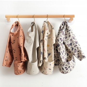 Нагрудник для мальчика с длинными рукавами Dino, размер S.