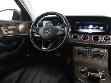 Mercedes Klasa E W213 All-Terrain 2.0 220d 194KM 2018 Mercedes E 220 FV23% 4X4 Automat Navi Klimatyzacja, zdjęcie 15